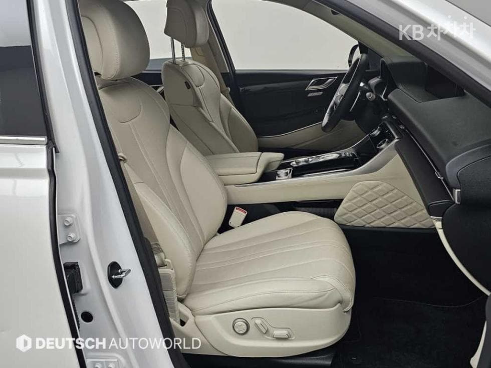 Genesis GV802.5 Turbo Gasoline 2WD - 10