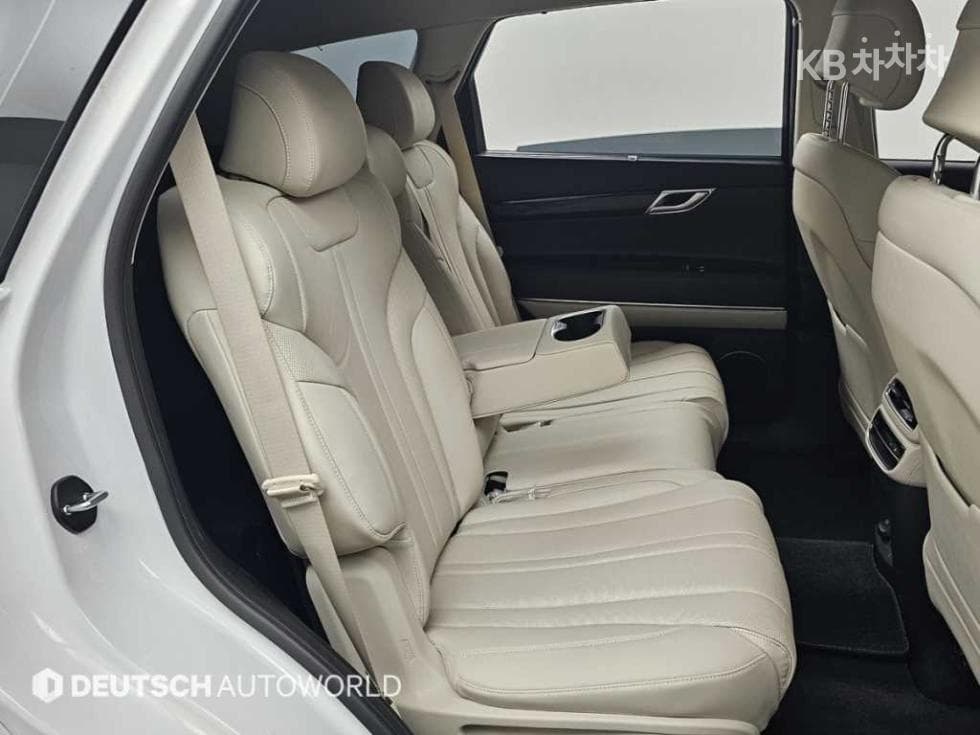 Genesis GV802.5 Turbo Gasoline 2WD - 12