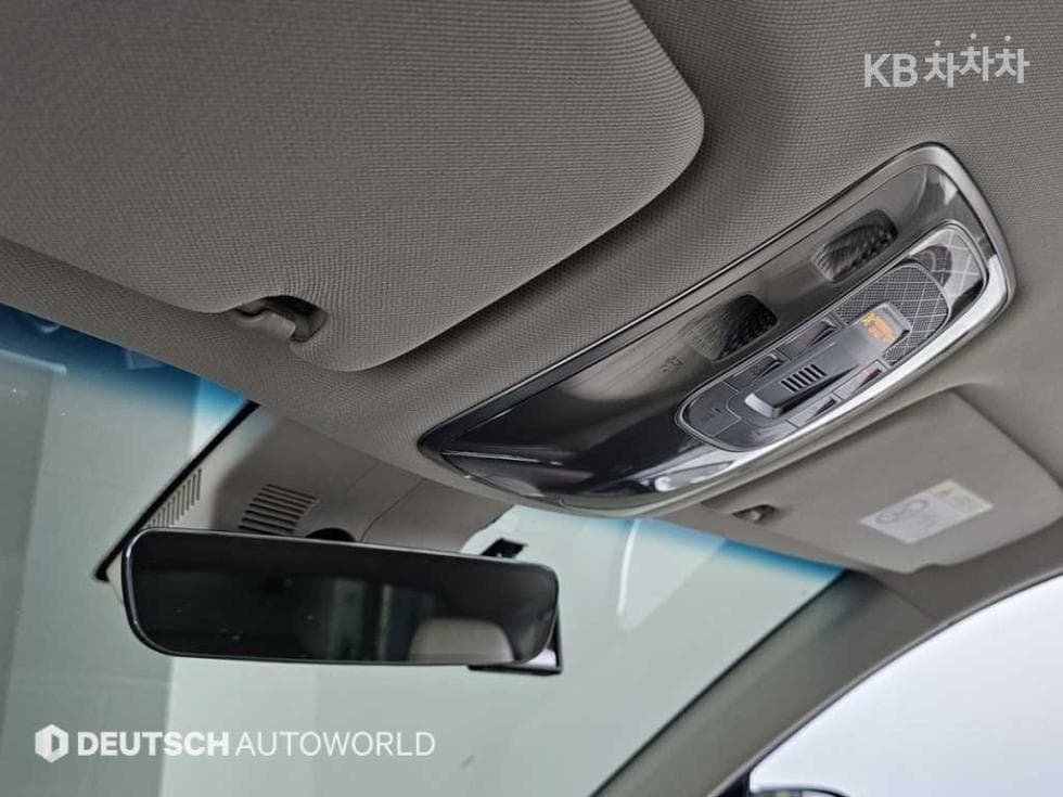 Genesis GV802.5 Turbo Gasoline 2WD - 19