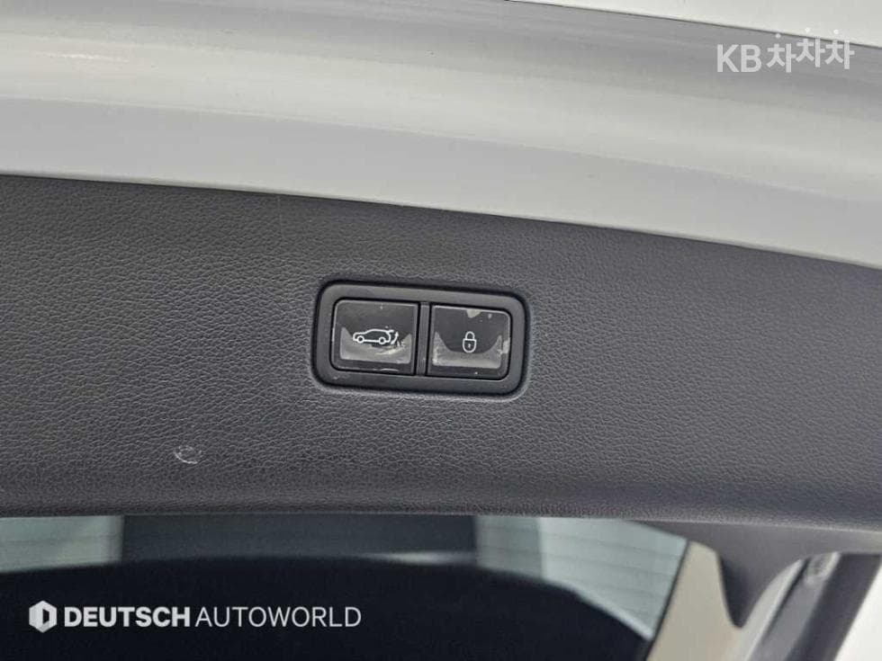 Genesis GV802.5 Turbo Gasoline 2WD - 20