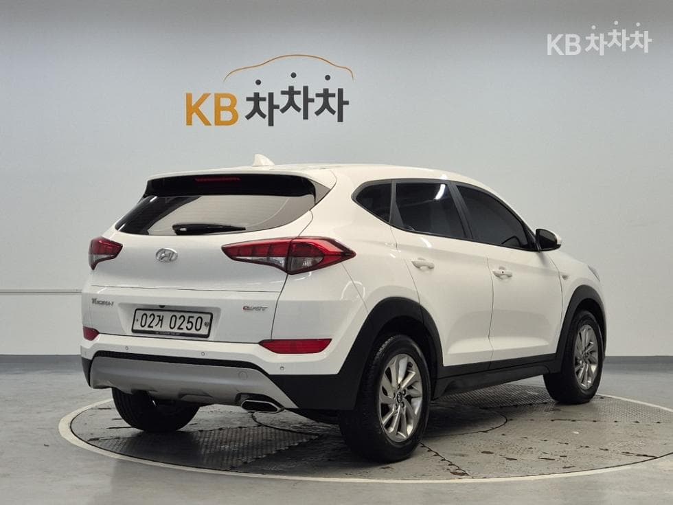 Hyundai All New TucsonDiesel(e-VGT UⅡ)1.7 2WD Style - 3