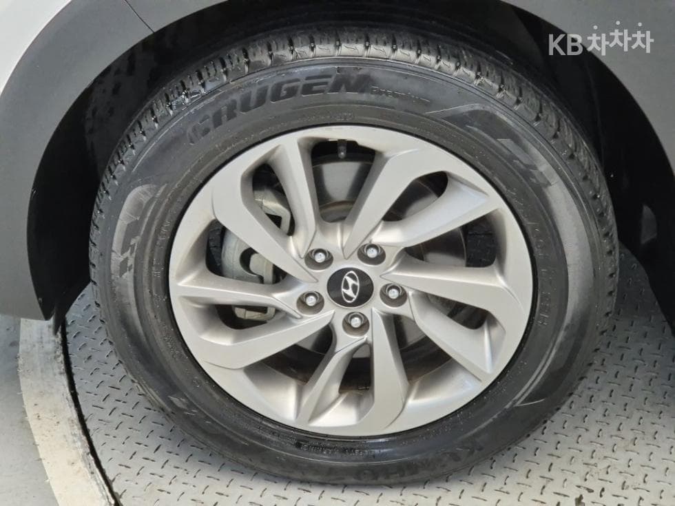 Hyundai All New TucsonDiesel(e-VGT UⅡ)1.7 2WD Style - 19