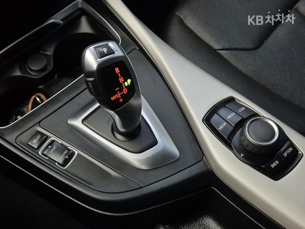 BMW New1시리즈118d 조이 F20 - 8