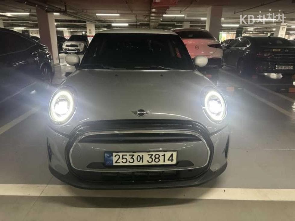 Mini Cooper 3도어 1.5 Classic Standard - Image 1