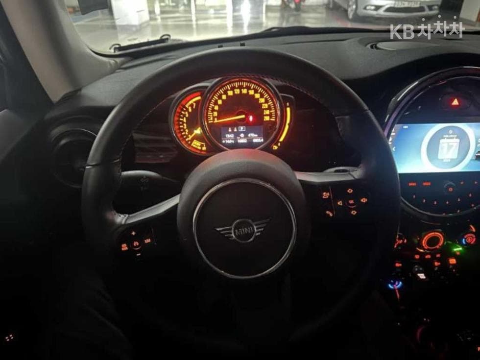 Mini Cooper 3도어1.5 Classic Standard - 6