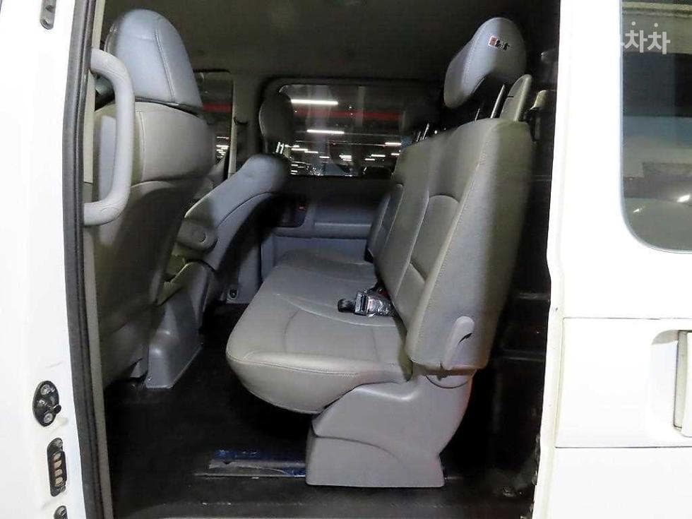 Hyundai The New (facelift) 그랜드 Star렉스Van 5-seater Modern - 7