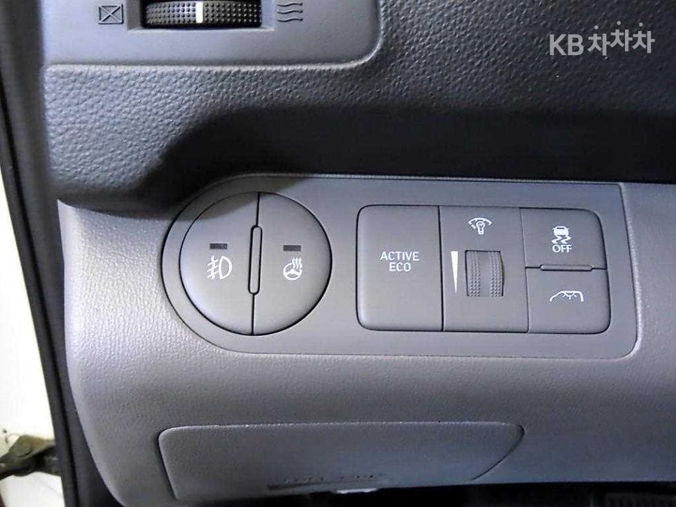 Hyundai The New (facelift) 그랜드 Star렉스Van 5-seater Modern - 15