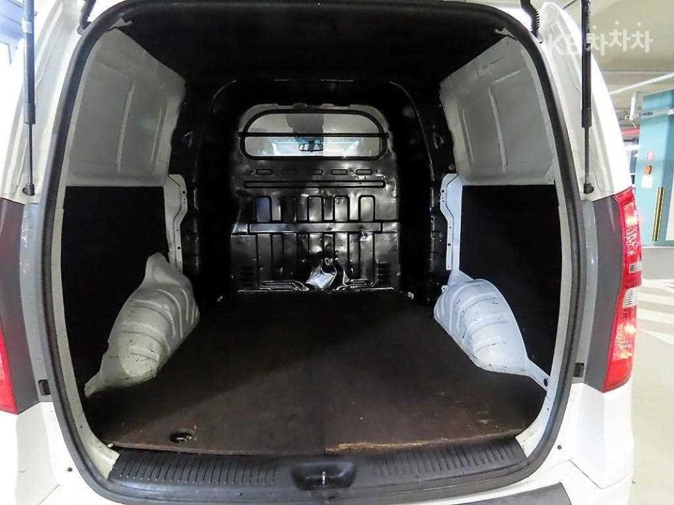 Hyundai The New (facelift) 그랜드 Star렉스Van 5-seater Modern - 17