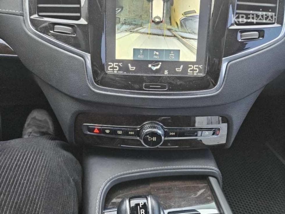 Volvo All New XC90T6 Inscription - 8