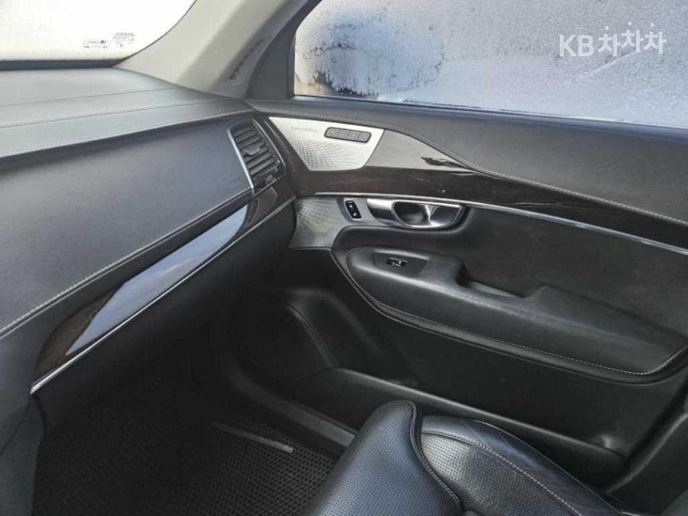 Volvo All New XC90T6 Inscription - 11