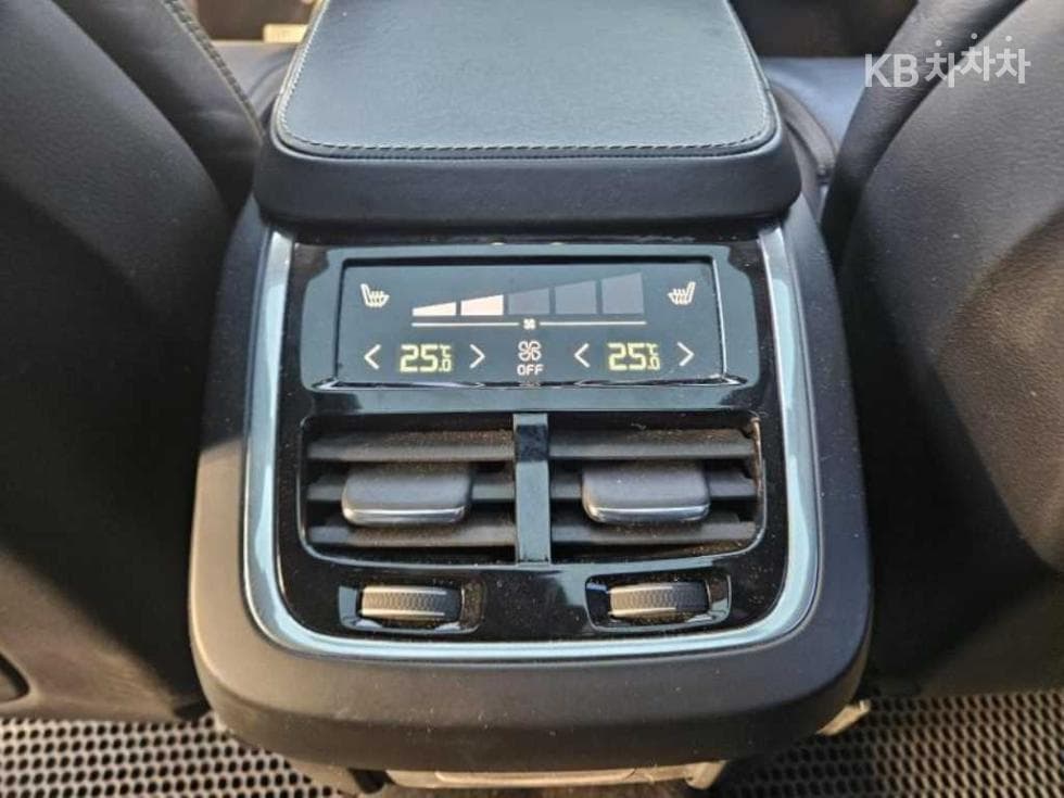 Volvo All New XC90T6 Inscription - 13