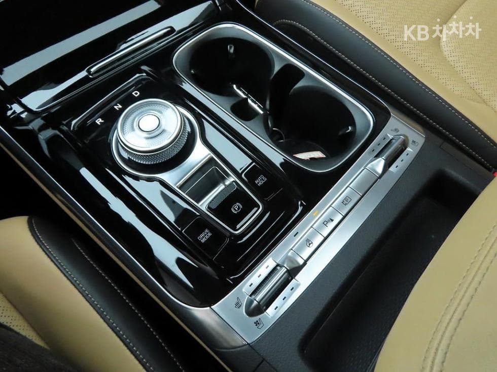 Киа Канивал 4-то поколениеG3.5 GDI 7-местен (Лимузин) Signature - 11