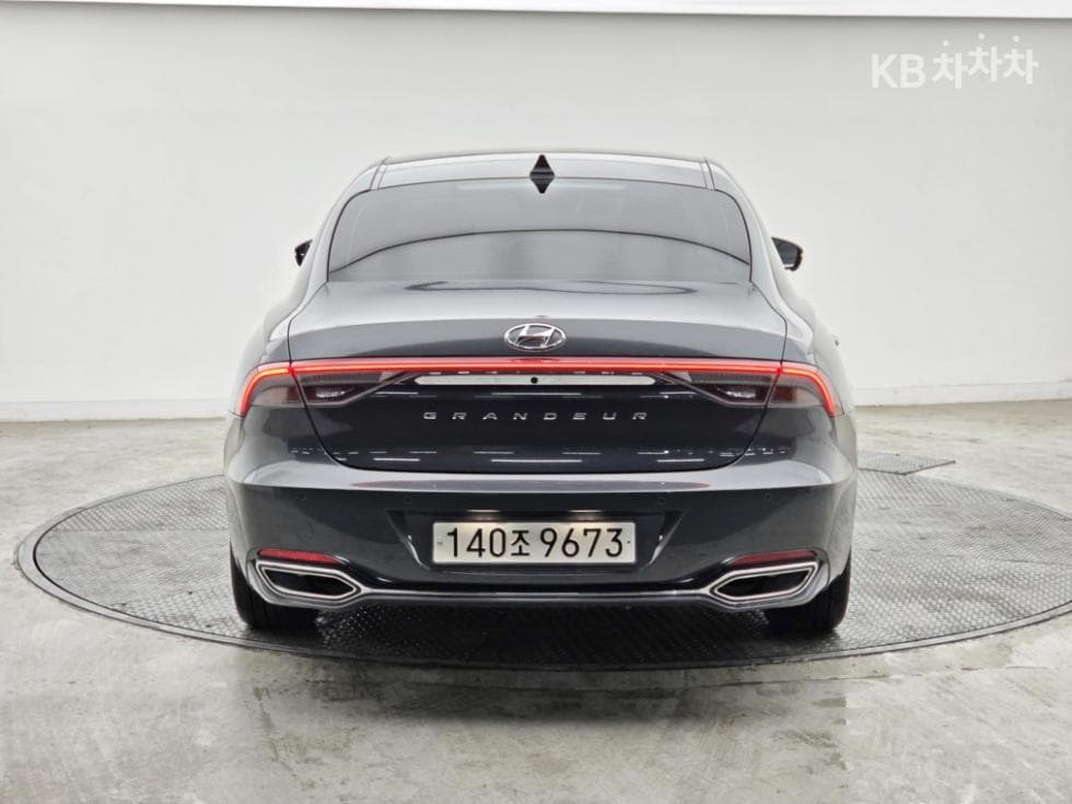 Hyundai The New (facelift) Grandeur (Azera) Hybrid2.4 Premium - 2