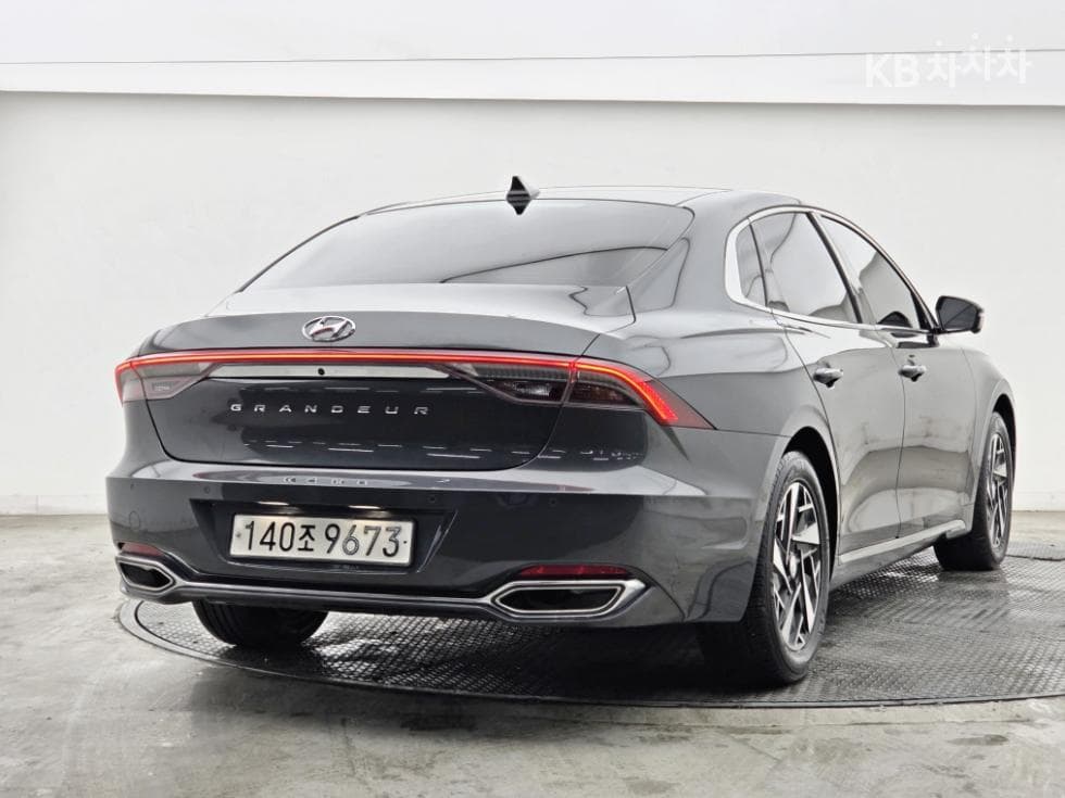 Hyundai The New (facelift) Grandeur (Azera) Hybrid2.4 Premium - 3