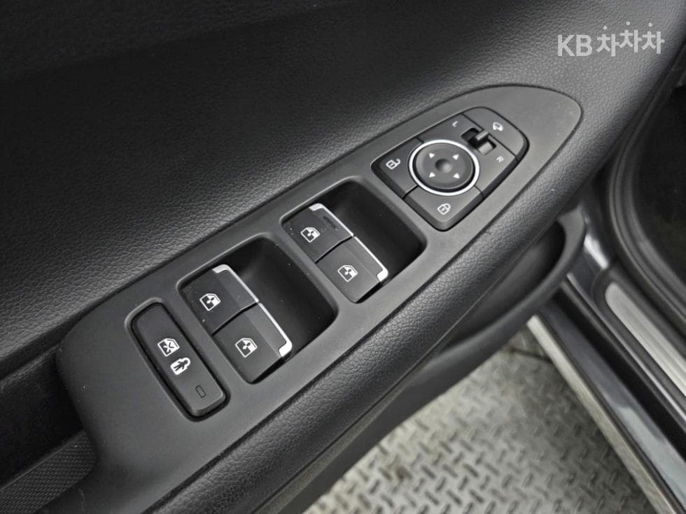 Hyundai The New (facelift) Grandeur (Azera) Hybrid2.4 Premium - 6