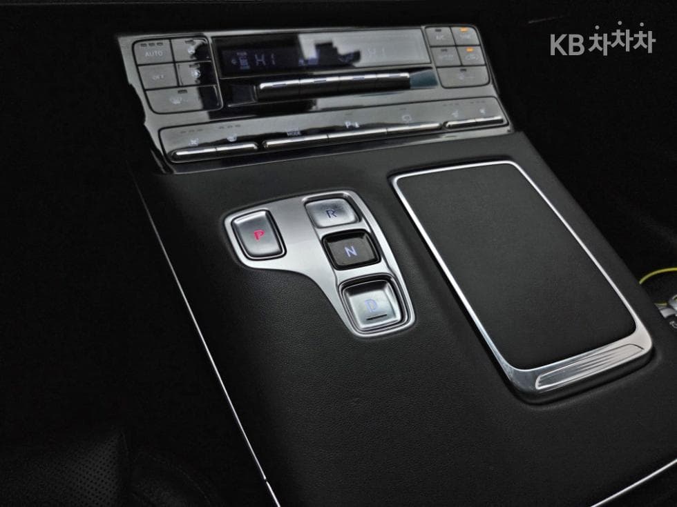 Hyundai The New (facelift) Grandeur (Azera) Hybrid2.4 Premium - 14