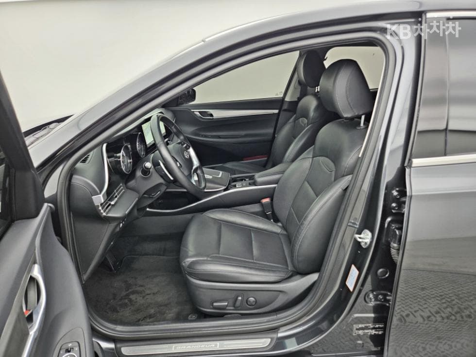 Hyundai The New (facelift) Grandeur (Azera) Hybrid2.4 Premium - 15