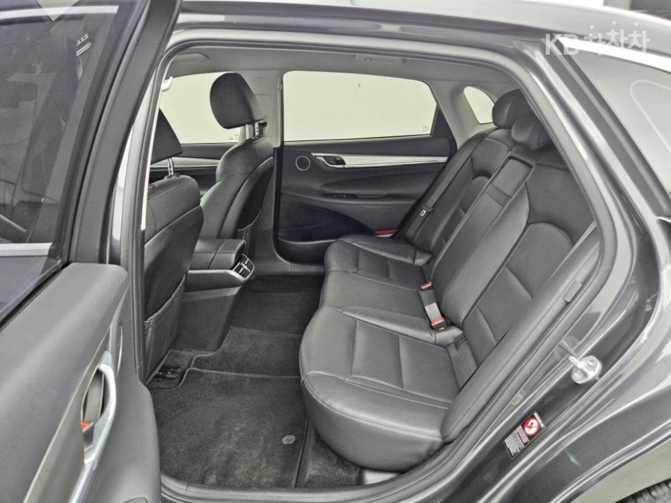 Hyundai The New (facelift) Grandeur (Azera) Hybrid2.4 Premium - 16