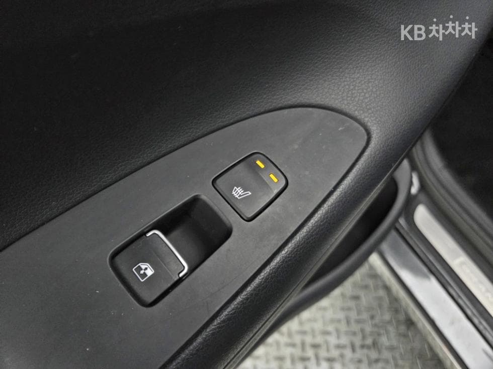 Hyundai The New (facelift) Grandeur (Azera) Hybrid2.4 Premium - 17