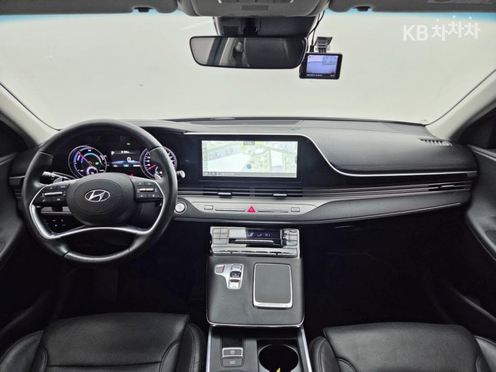 Hyundai The New (facelift) Grandeur (Azera) Hybrid2.4 Premium - 18