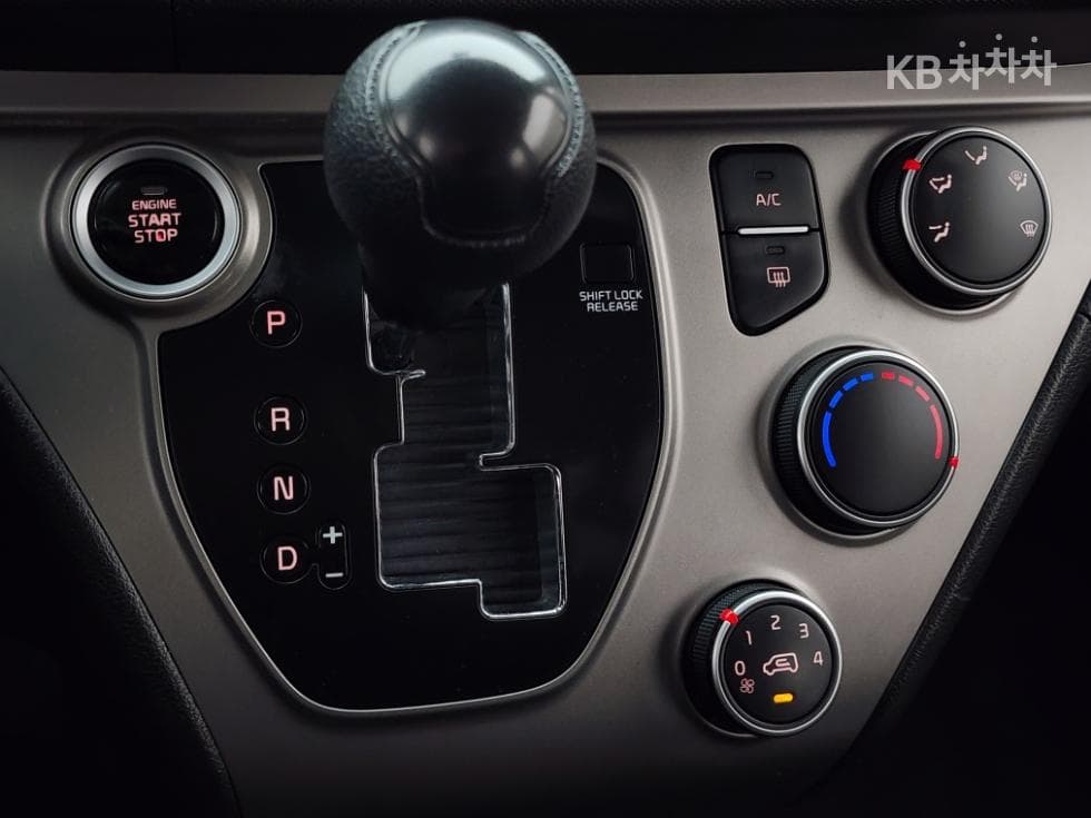 Kia The New (facelift) Ray (van)1.0 Gasoline Standard - 10