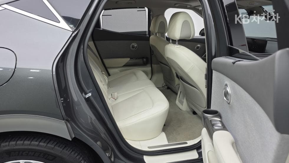 Genesis GV60Standard 2WD Standard - 8