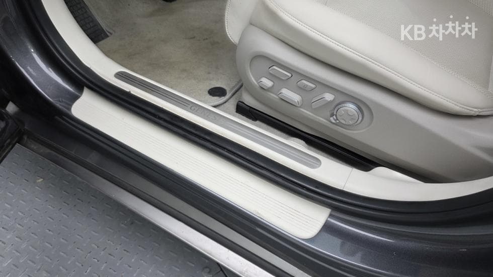 Genesis GV60Standard 2WD Standard - 17