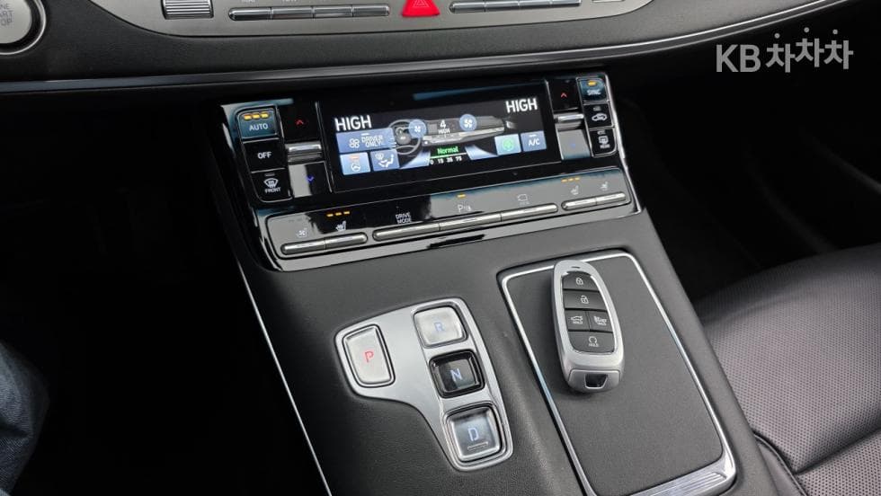 Hyundai The New (facelift) Grandeur (Azera) Hybrid2.4 Premium - 20