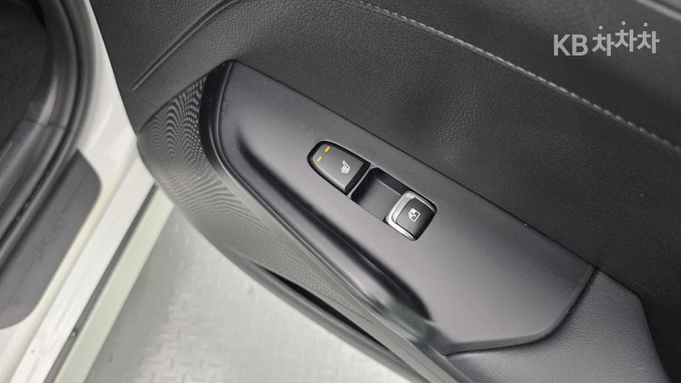 Kia K5 3rd Gen2.0 Gasoline Prestige - 16