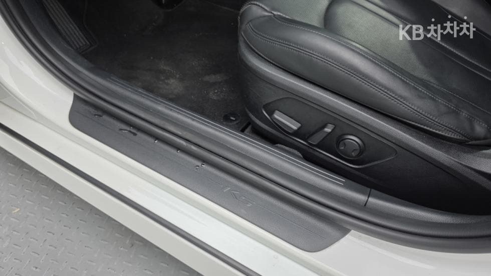 Kia K5 3rd Gen2.0 Gasoline Prestige - 20