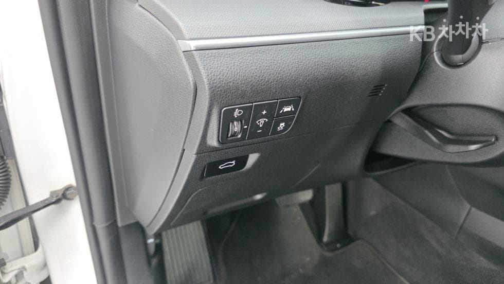 Kia K5 3rd Gen2.0 Gasoline Prestige - 21