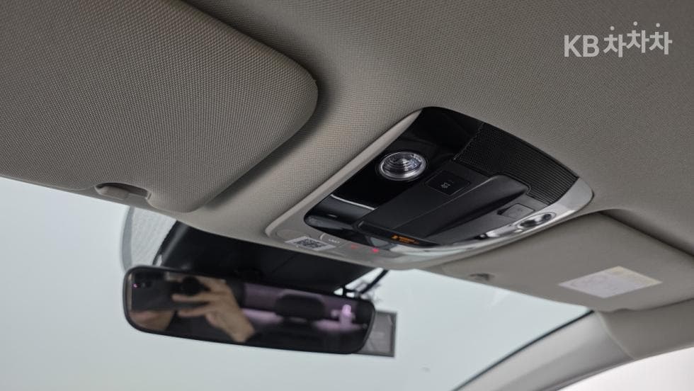 Kia K5 3rd Gen2.0 Gasoline Prestige - 23