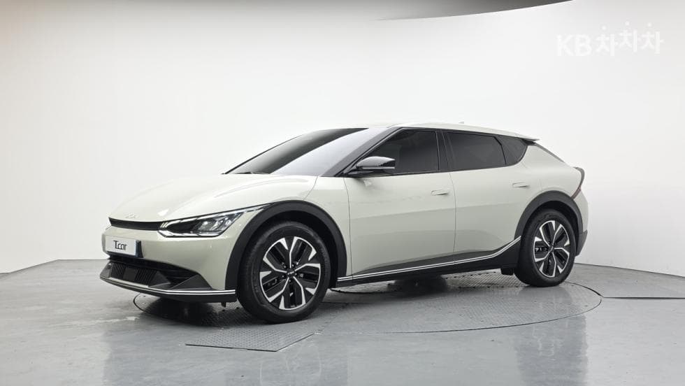 Kia EV6 롱 레Seater지 2WD Air - Image 1