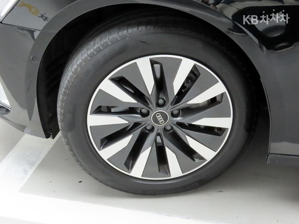 Audi A6(C8)45 TFSI Standard - 19