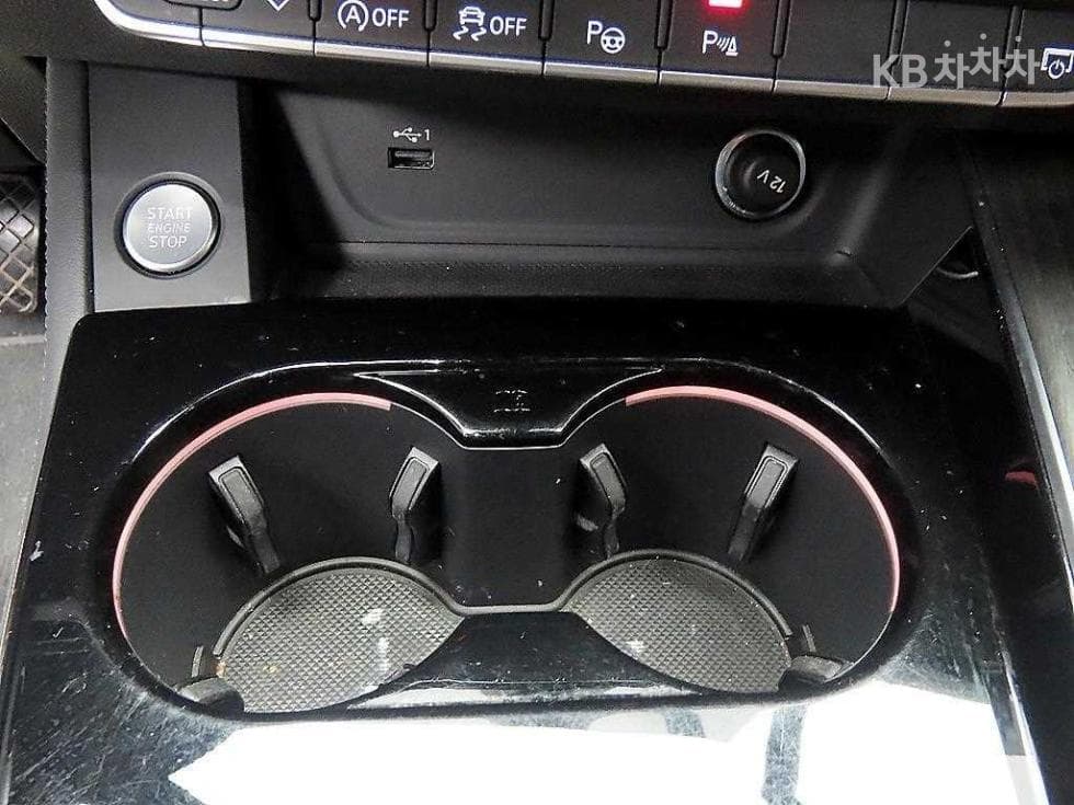 Ауди A4 (B9)45 TFSI Quattro Premium - 12
