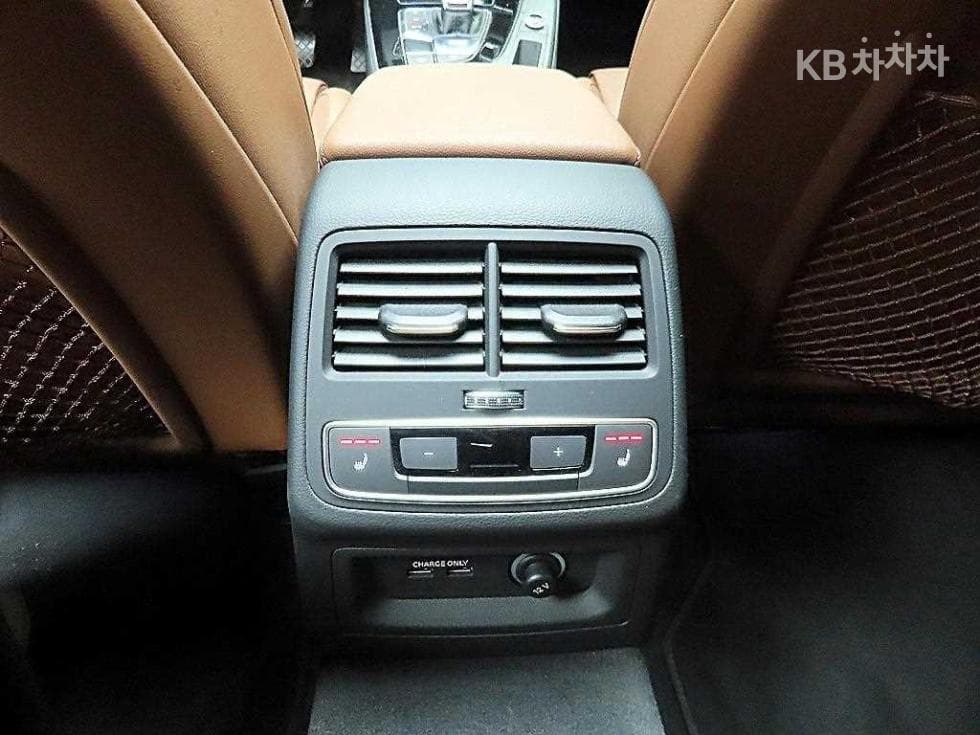 Ауди A4 (B9)45 TFSI Quattro Premium - 16