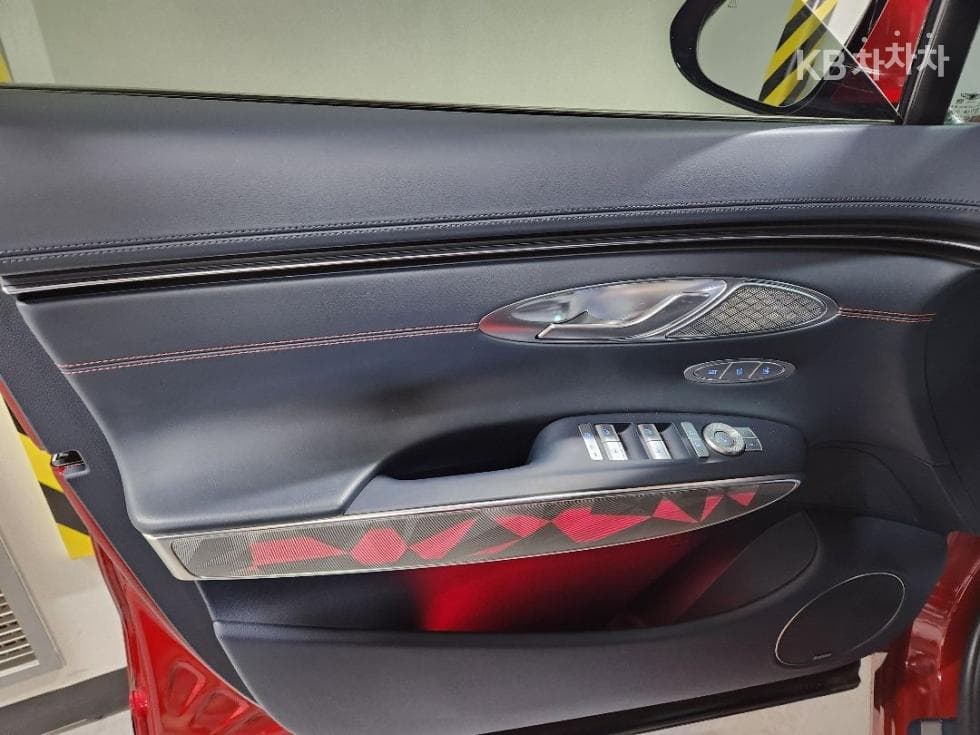 Genesis GV70Gasoline 2.5T 스포츠패키지 2WD - 15