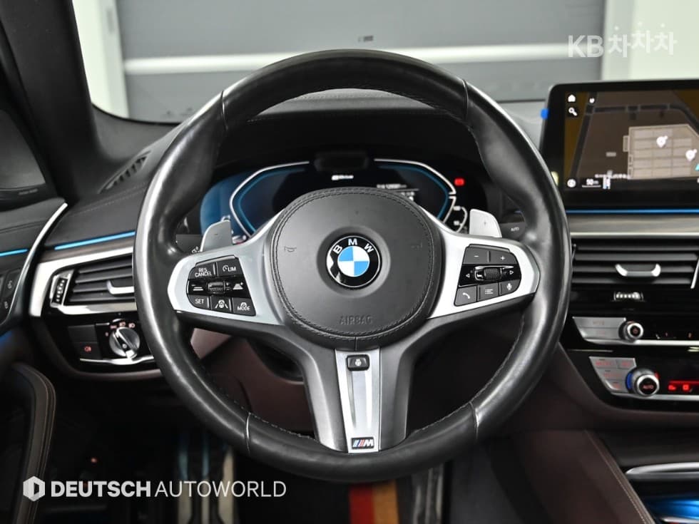 BMW 올New5 Series (G30)530e M Sport - 13