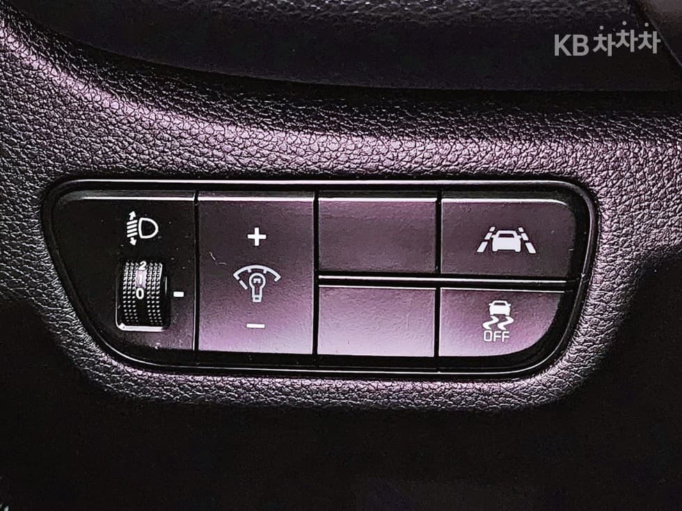 Kia Seltos1.6 Gasoline Turbo 2WD Prestige - 10