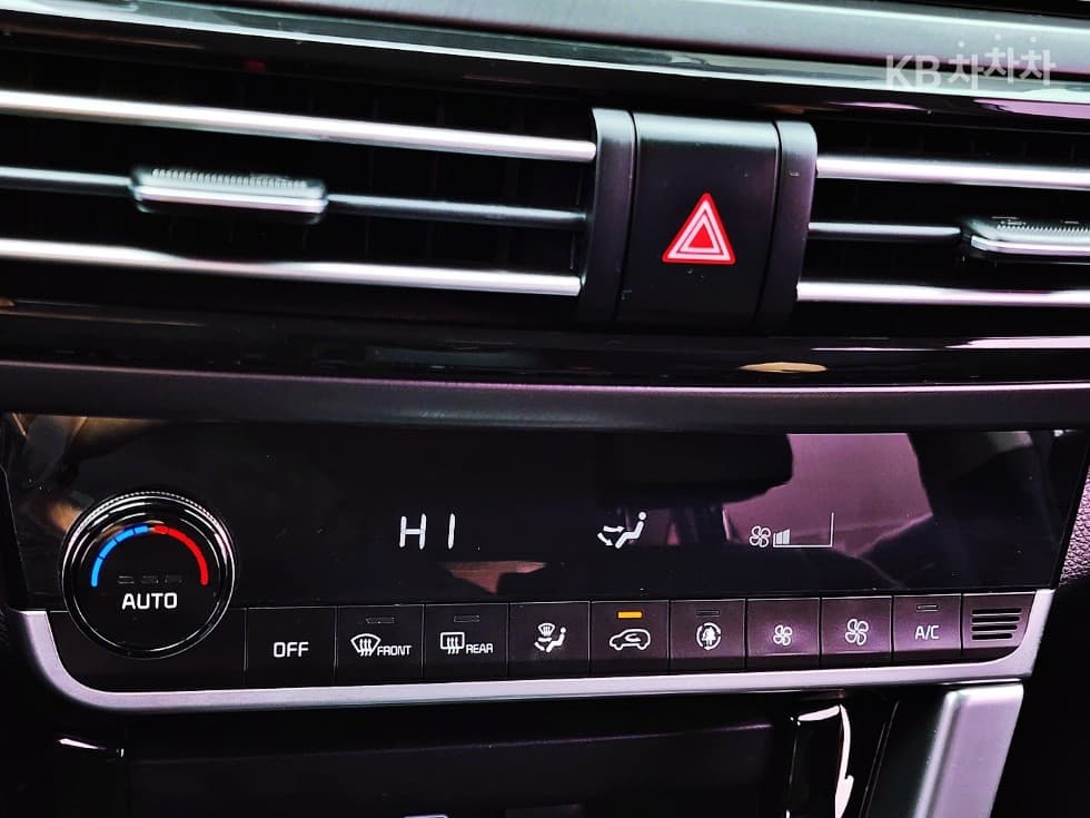 Kia Seltos1.6 Gasoline Turbo 2WD Prestige - 13