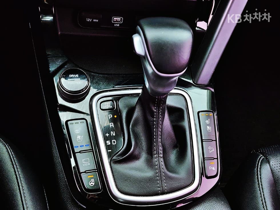 Kia Seltos1.6 Gasoline Turbo 2WD Prestige - 14