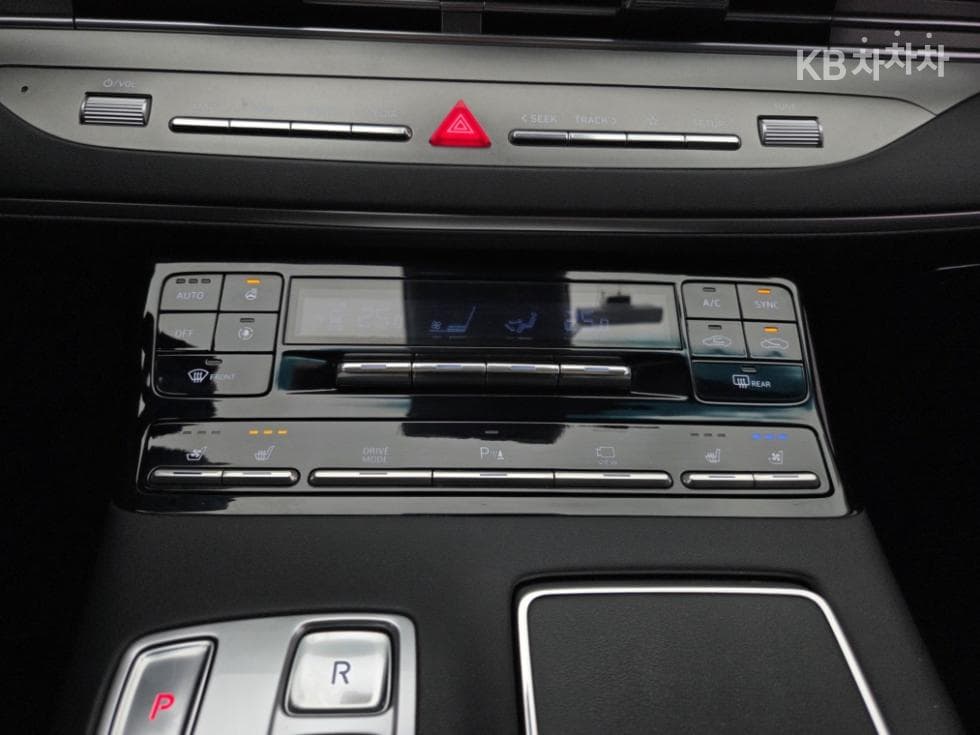 Hyundai The New (facelift) Grandeur (Azera)2.5 Premium 초이스 - 8