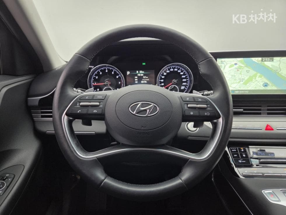 Hyundai The New (facelift) Grandeur (Azera)2.5 Premium 초이스 - 12