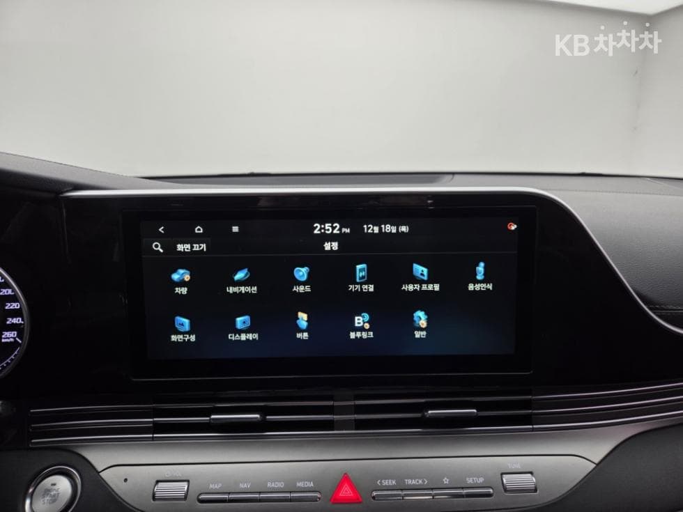 Hyundai The New (facelift) Grandeur (Azera)2.5 Premium 초이스 - 15