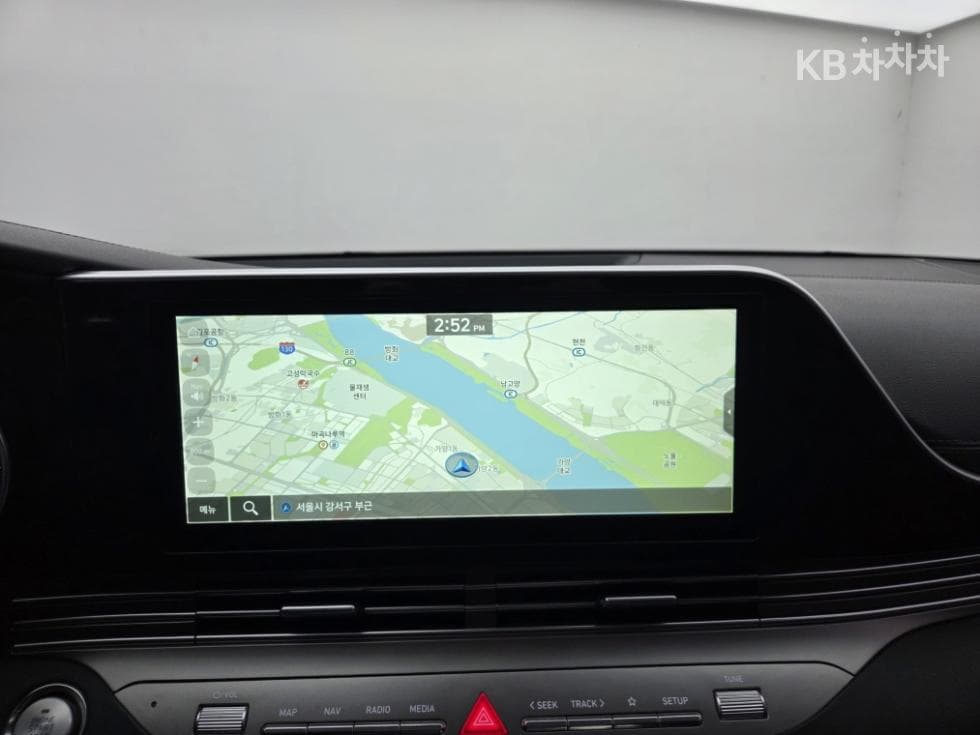 Hyundai The New (facelift) Grandeur (Azera)2.5 Premium 초이스 - 18