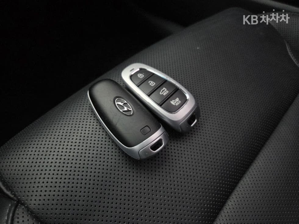 Hyundai The New (facelift) Grandeur (Azera)2.5 Premium 초이스 - 21