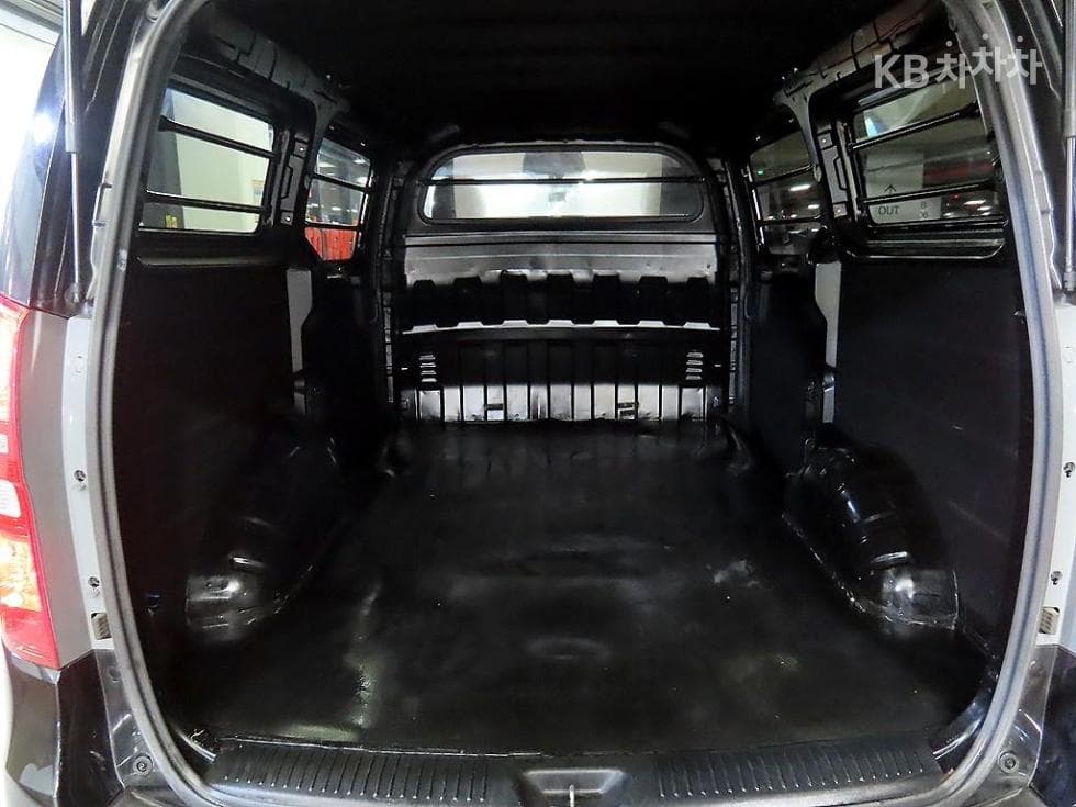 Хюндай Гранд Старекс3Местен승 Ван основен - 17