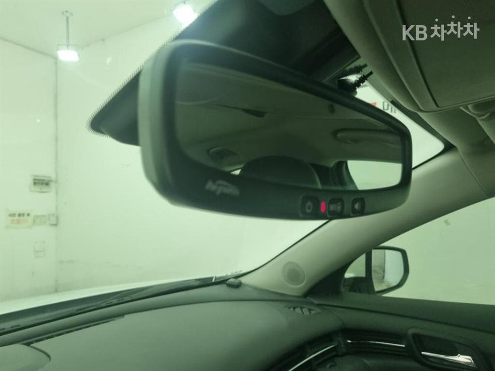 Джи Ем Корея Chevrolet Малібу2.0 LT Deluxe Pack - 14