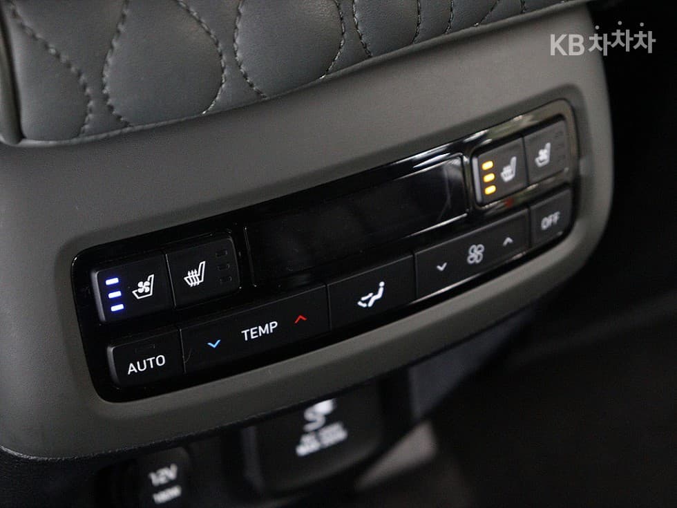 Хюндай Palisade3.8 Бензин 7-местен (Лимузин) AWD Calligraphy - 12