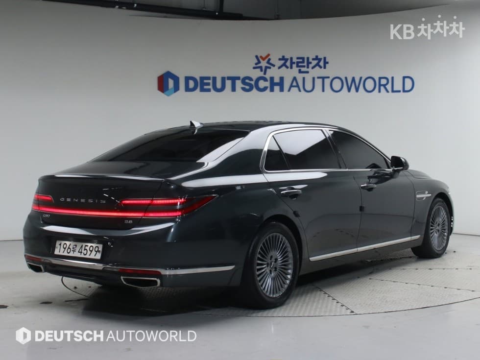 Genesis G903.8 GDi Luxury - 2